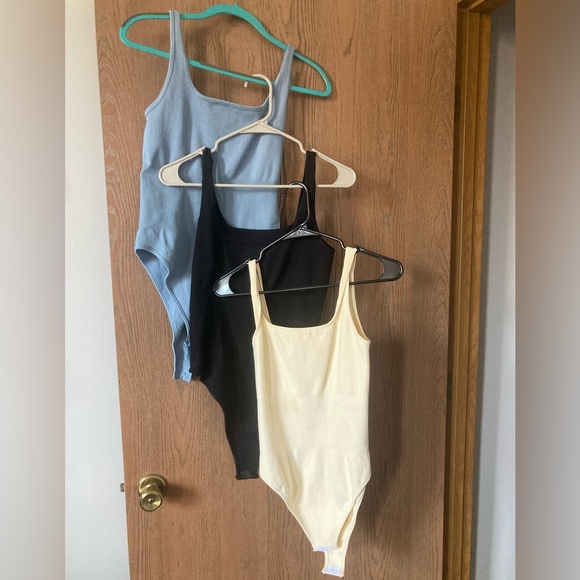 Amazon Bundle: Ribbed Bodysuit Tank Top - Picture 2 of 3